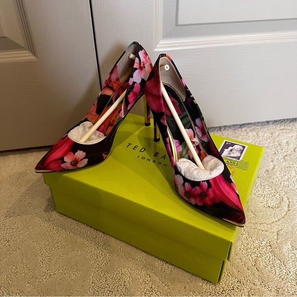 TED BAKER NEEVO 3 FLORAL HEELS - Picture 3 of 8